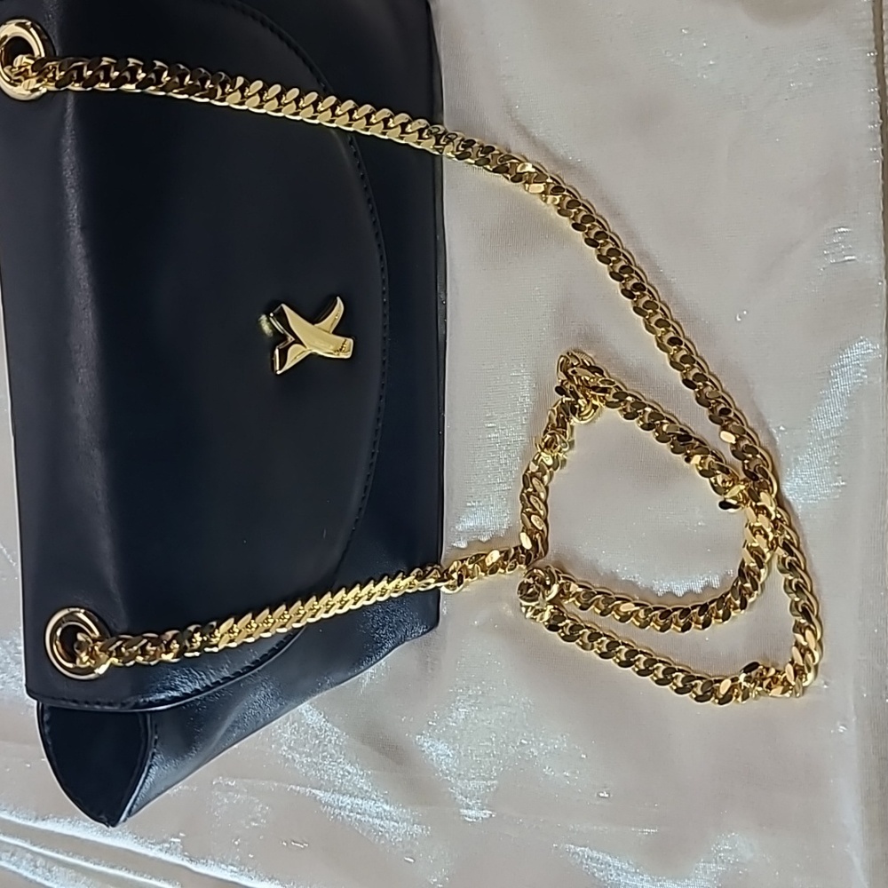 Paloma Picasso Vintage black leather crossbody bag w gold chain strap NWOT - Picture 2 of 9
